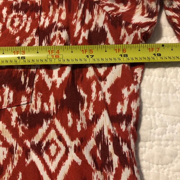 ⭐️ 4 for $20 ⭐️ Fun2Fun Ritten Henley Top - Picture 8 of 10